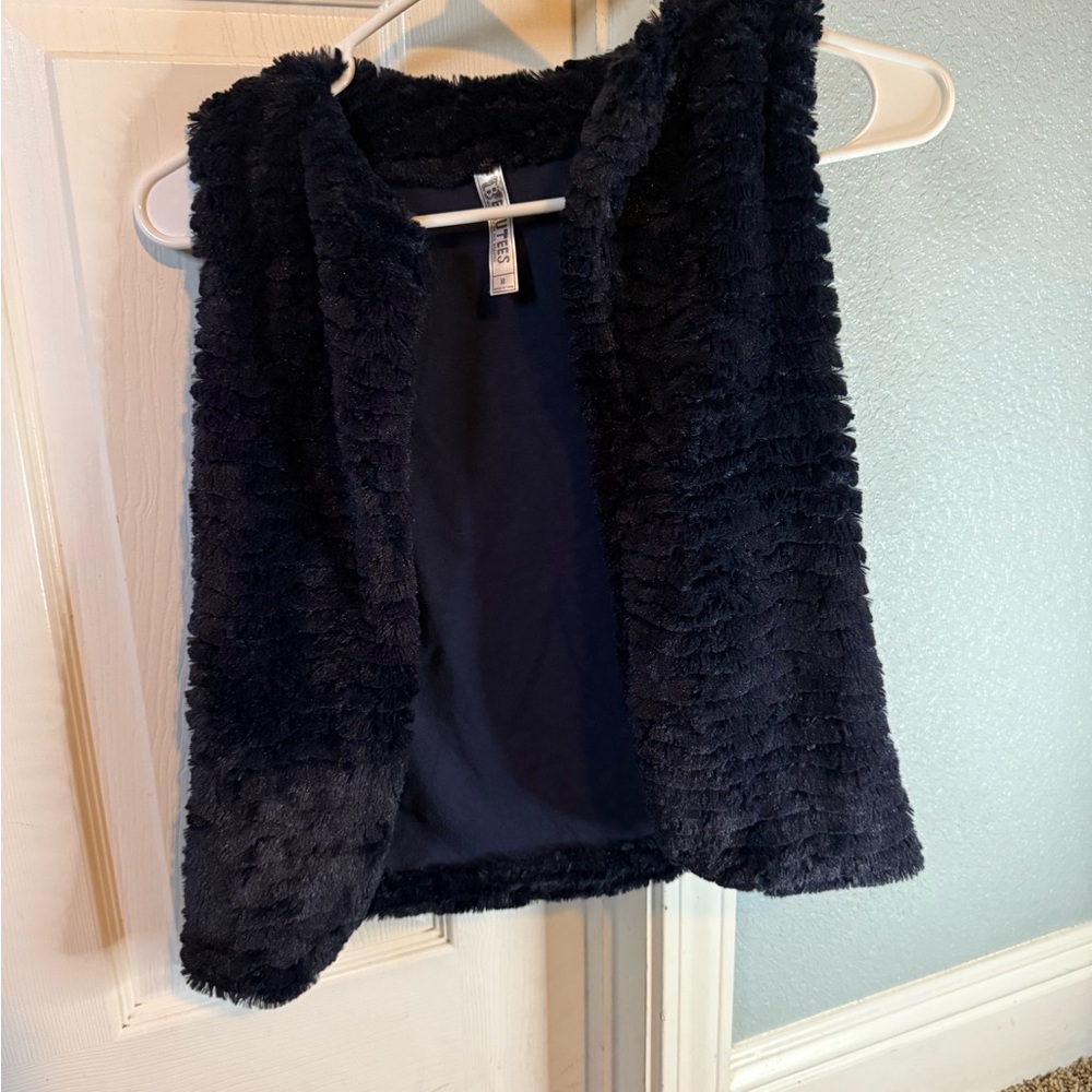 Beautees Midnight Black Faux Fur Vest